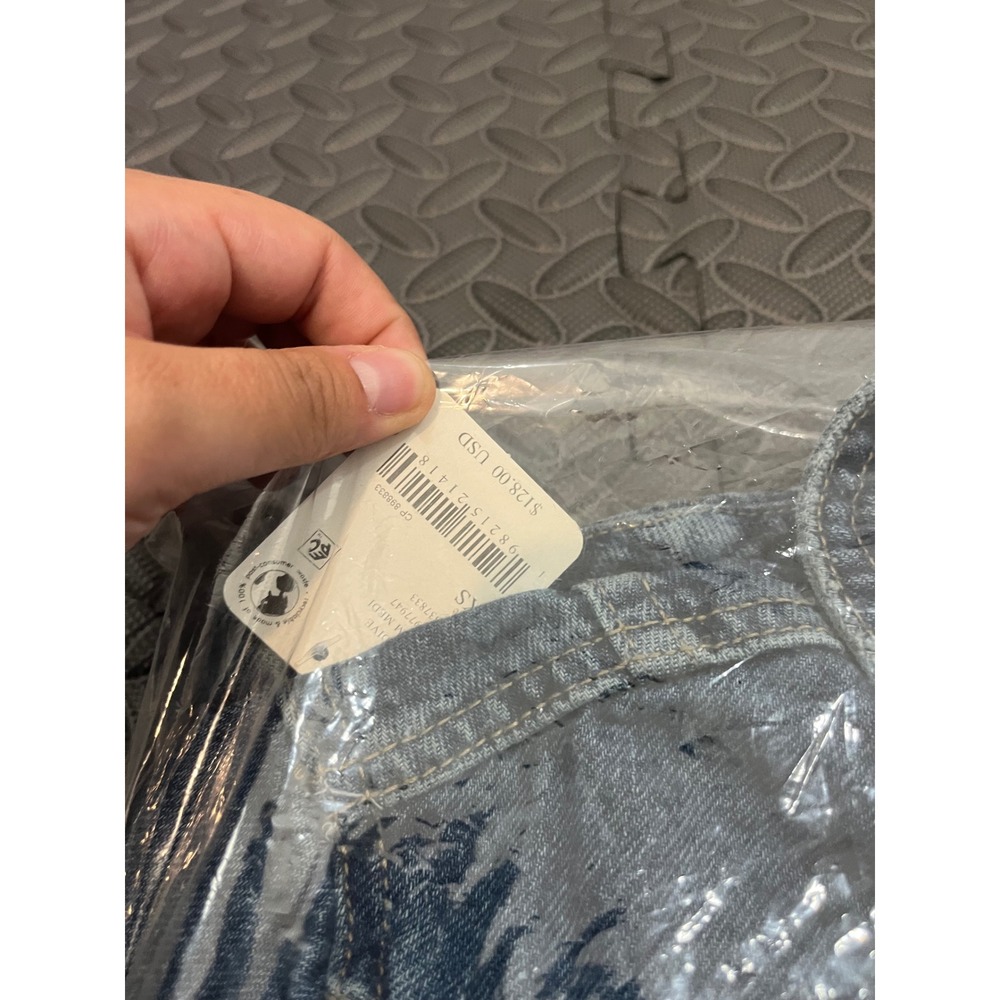 NWT Free People We The‎ Free Jade Denim Jacket Womens XS Distressed Trucker - Picture 4 of 5